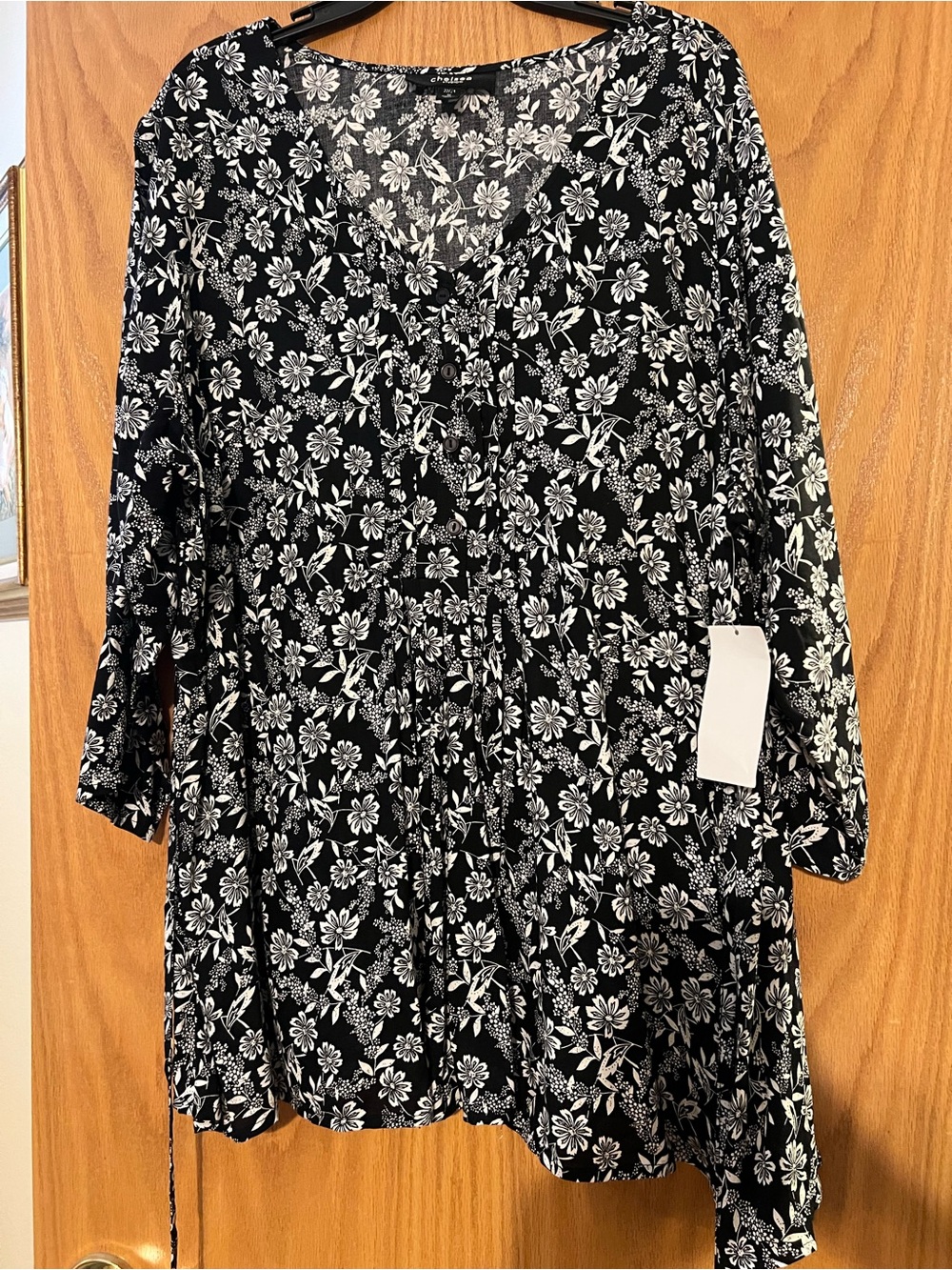 Black Floral V-Neck Button-Front Tunic Top